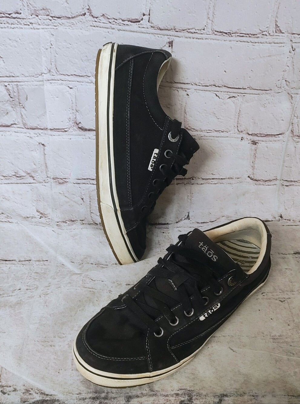 Taos Black Lace Up Mocstar Sneakers 7.5 Commuter Skate